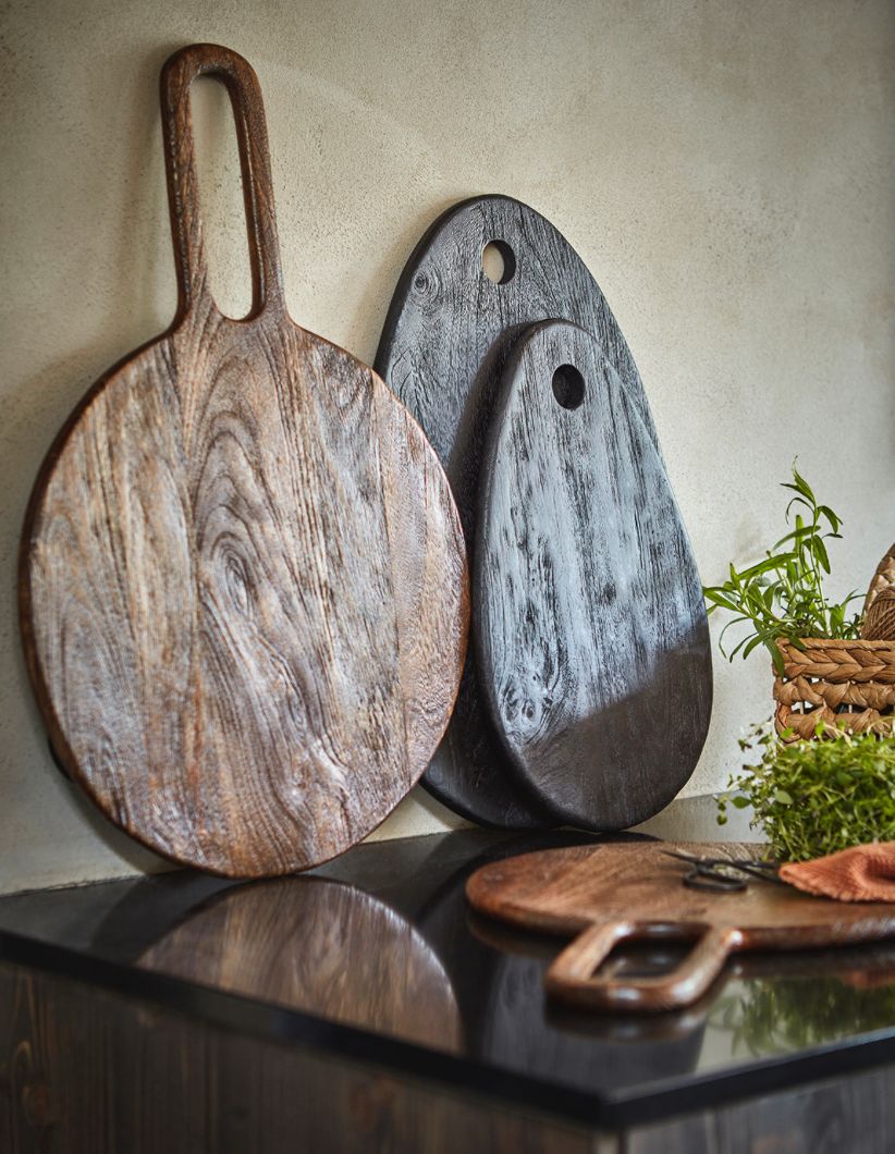 Svart skjærebrett, fjøl